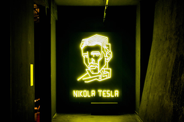 Nikola Tesla - El Futuro Me Pertenece
